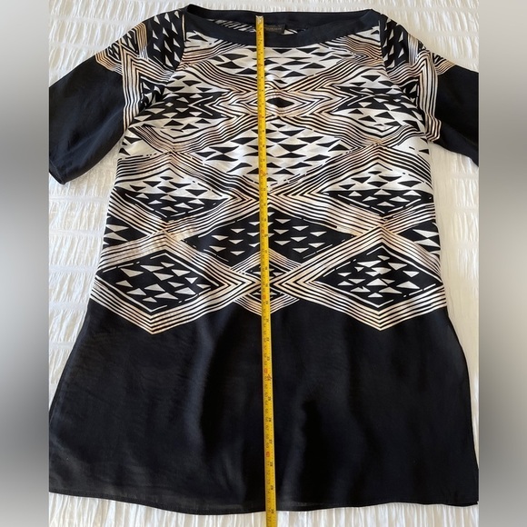 DONNA KARAN New York Silk Tunic Boatneck Metallic Geometric Design Day to Night - Picture 15 of 16